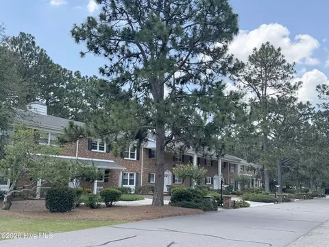 313 Driftwood Cir #A, Southern Pines, NC 28387