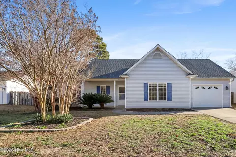 6611 Wedderburn Dr, Wilmington, NC 28412