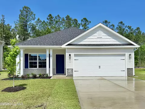 819 Hidden Bridge Dr, Jacksonville, NC 28546
