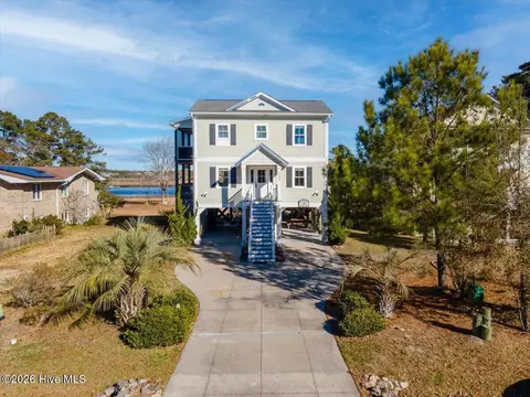 5106 E Yacht Dr, Oak Island, NC 28465