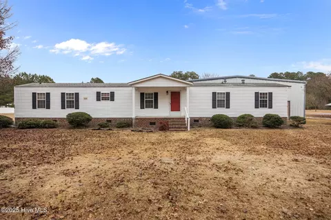 1130 Old New Bern Rd, Chocowinity, NC 27817