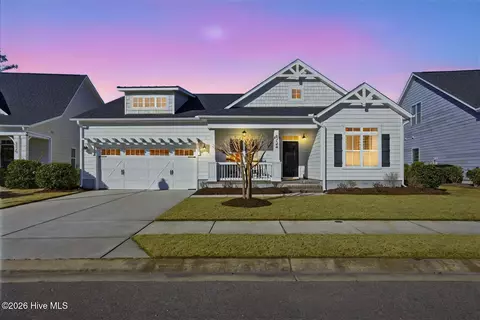 5724 Brown Pelican Ln, Wilmington, NC 28409