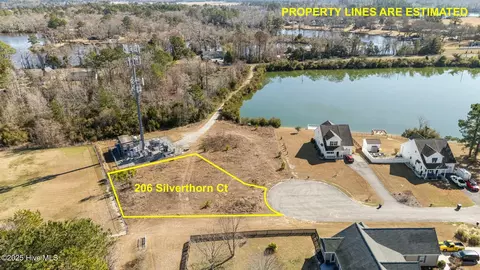 206 Silverthorn Ct, New Bern, NC 28560