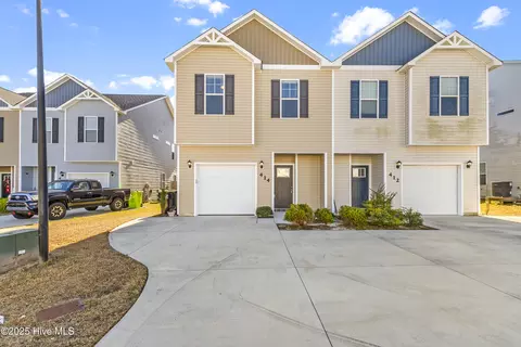 414 Vandemere Ct, Holly Ridge, NC 28445