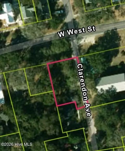 201 Clarendon Ave, Southport, NC 28461