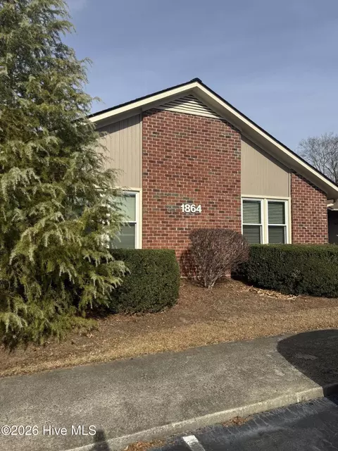 1864 Quail Ridge Rd #O, Greenville, NC 27858