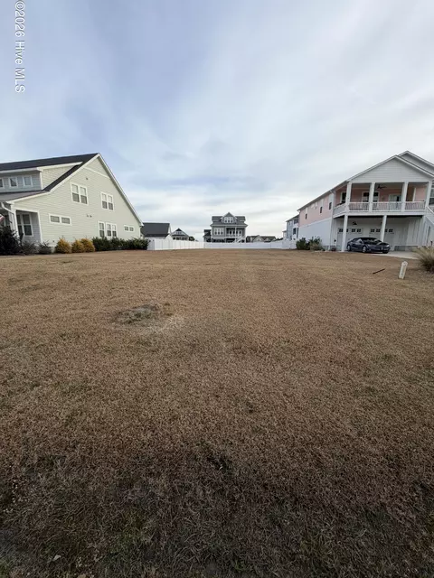 580 Moss Lake Ln, Holly Ridge, NC 28445