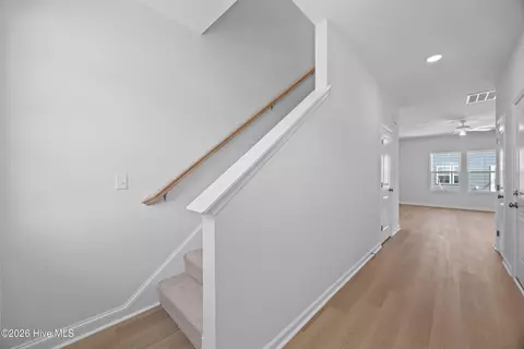 Entry Way - 25 E Farley Dr #69, Hampstead, NC 28443 photo 5 of 8