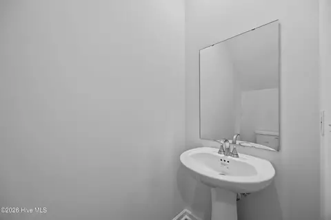 Bath - 25 E Farley Dr #69, Hampstead, NC 28443 photo 1 of 2