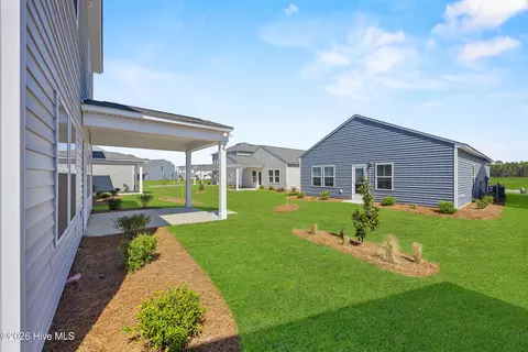 Exterior - 25 E Farley Dr #69, Hampstead, NC 28443 photo 6 of 9