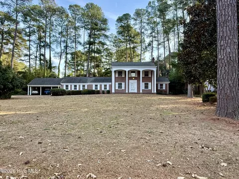 1617 Pinecrest Rd, Rocky Mount, NC 27803