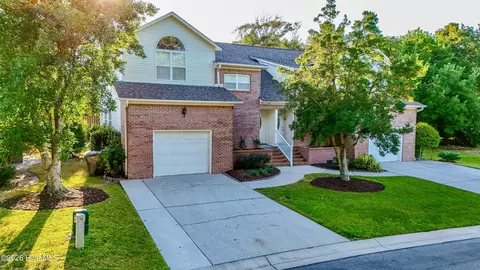119 Lighthouse Dr, Carolina Beach, NC 28428