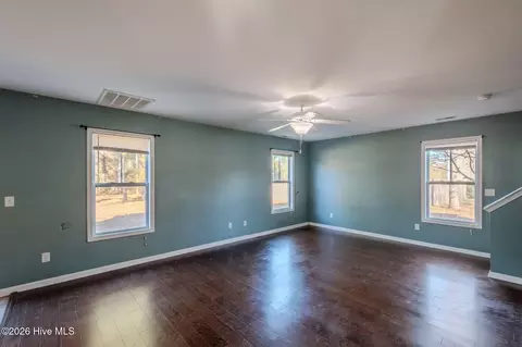 Living - 102 Bunchberry Ct, Hampstead, NC 28443 photo 2 of 3