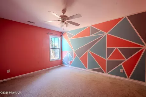 Bedroom - 102 Bunchberry Ct, Hampstead, NC 28443 photo 7 of 8