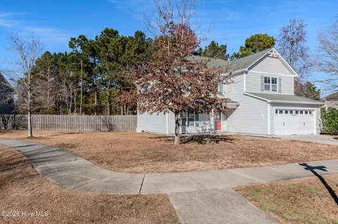Exterior - 102 Bunchberry Ct, Hampstead, NC 28443 photo 3 of 5