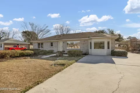 5314 Lord Tennyson Rd, Wilmington, NC 28405