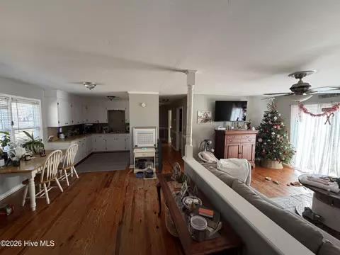 Entry Way - 2662 E Nc 102 E, Ayden, NC 28513 photo 1 of 2