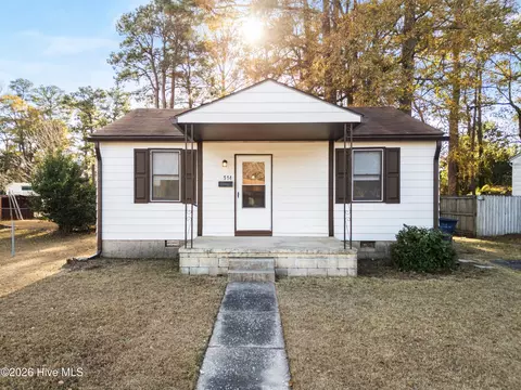 514 New River Dr, Jacksonville, NC 28540