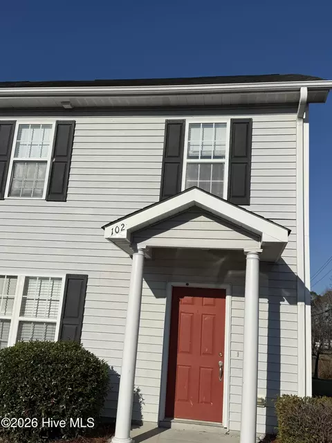 102 Lincoln Place Cir, Leland, NC 28451