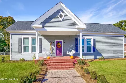 307 N Green St, Parkton, NC 28371