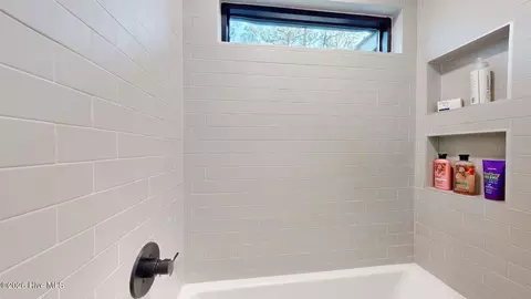 Bath - 4 Woodward Pl, Pinehurst, NC 28374 photo 12 of 13