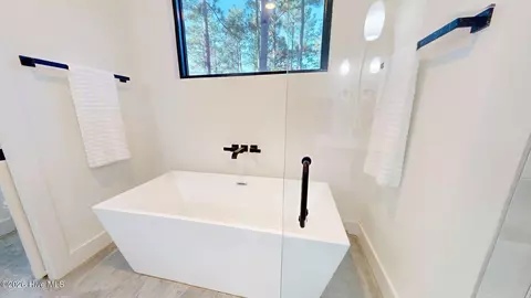 Bath - 4 Woodward Pl, Pinehurst, NC 28374 photo 3 of 13
