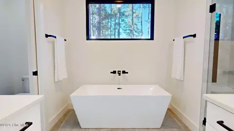 Bath - 4 Woodward Pl, Pinehurst, NC 28374 photo 5 of 13