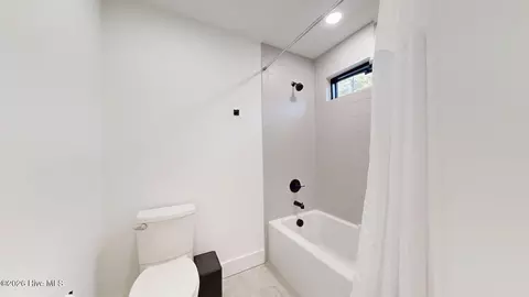 Bath - 4 Woodward Pl, Pinehurst, NC 28374 photo 11 of 13