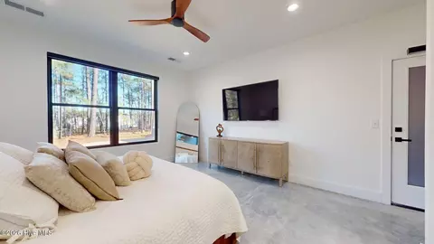 Bedroom - 4 Woodward Pl, Pinehurst, NC 28374 photo 2 of 15