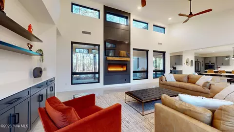 Living - 4 Woodward Pl, Pinehurst, NC 28374 photo 2 of 4