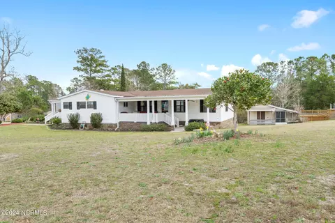 178 Chestnut Dr SW, Supply, NC 28462