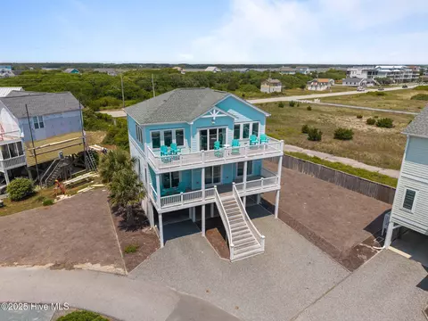 132 N Permuda Wynd Dr, North Topsail Beach, NC 28460