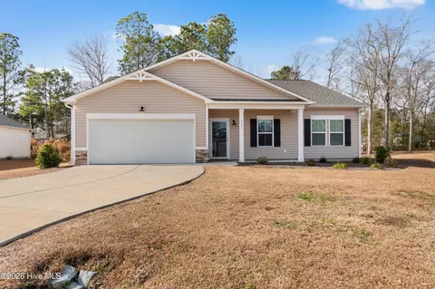 1637 Star Cross Dr SW, Shallotte, NC 28470