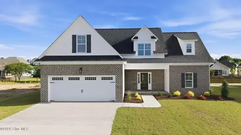 3704 Barrington Dr, Greenville, NC 27834
