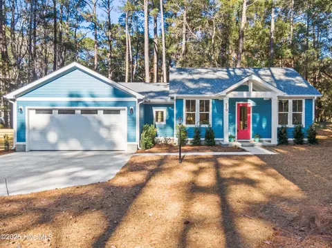 570 Captains Ct SE, Bolivia, NC 28422