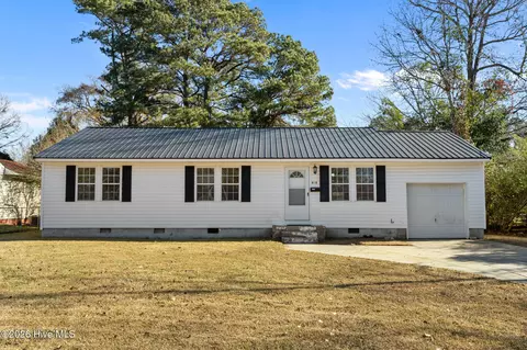 608 Williams St, Jacksonville, NC 28540