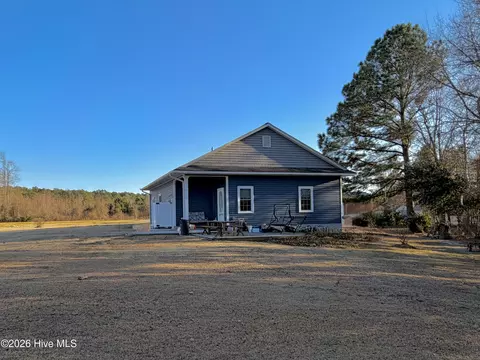 Exterior - 237 Snug Harbor Ln, Bath, NC 27808 photo 3 of 5