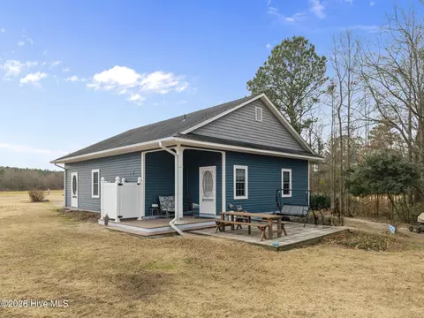 Exterior - 237 Snug Harbor Ln, Bath, NC 27808 photo 1 of 5