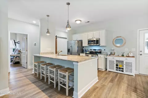 Kitchen - 1091 Dan Owen Dr, Hampstead, NC 28443 photo 1 of 4