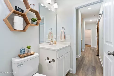 Entry Way - 1091 Dan Owen Dr, Hampstead, NC 28443 photo 1 of 1