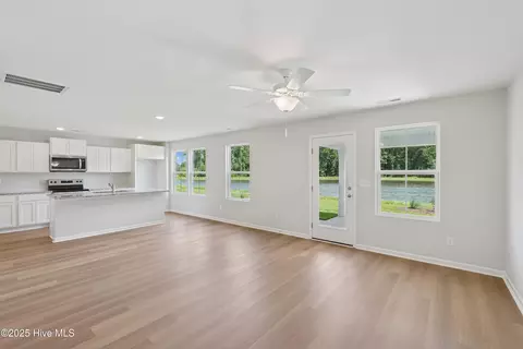 Living - 17 E Farley Dr #70, Hampstead, NC 28443 photo 2 of 2