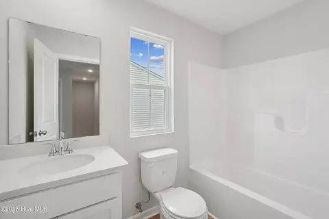 Bath - 17 E Farley Dr #70, Hampstead, NC 28443 photo 3 of 3
