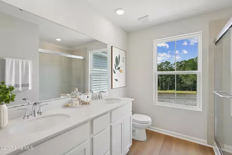 Bath - 17 E Farley Dr #70, Hampstead, NC 28443 photo 1 of 3
