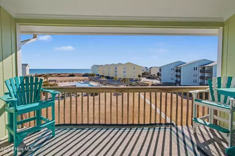 918 N New River Dr #532, Surf City, NC 28445