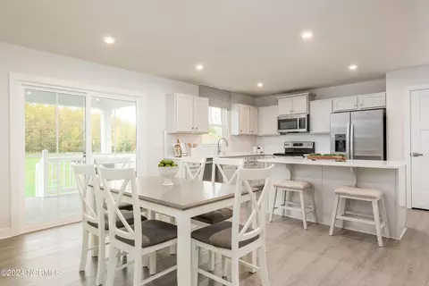 1794 Piney Creek Rd NE, Bolivia, NC 28422