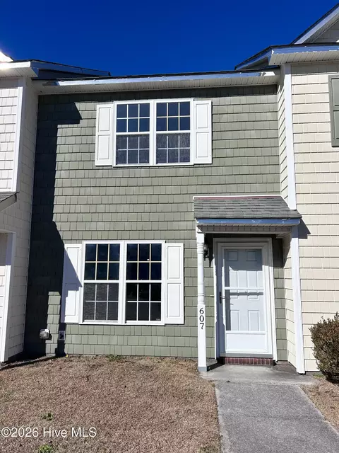 607 Streamwood Dr #607, Jacksonville, NC 28546