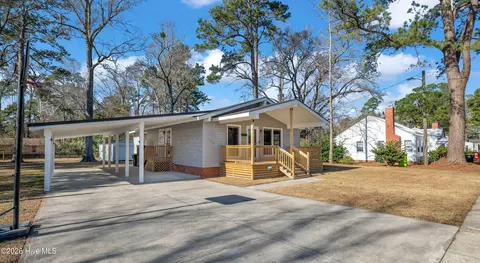 103 N Thompson St, Whiteville, NC 28472