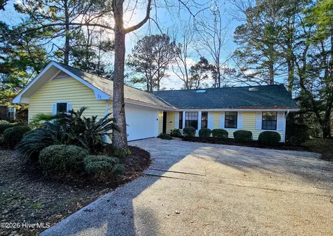 22 Calabash Dr, Calabash, NC 28467