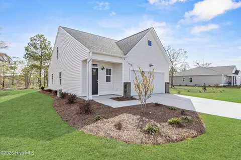 4590 Terrace Rd SW #HOME 129, Shallotte, NC 28470