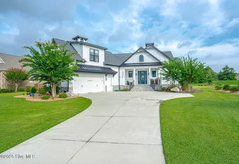 9239 Oldfield Rd NW, Calabash, NC 28467
